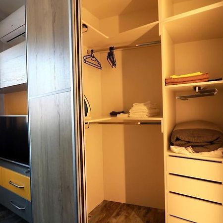 Unique Central 1 Bedroom Flat ソフィア エクステリア 写真
