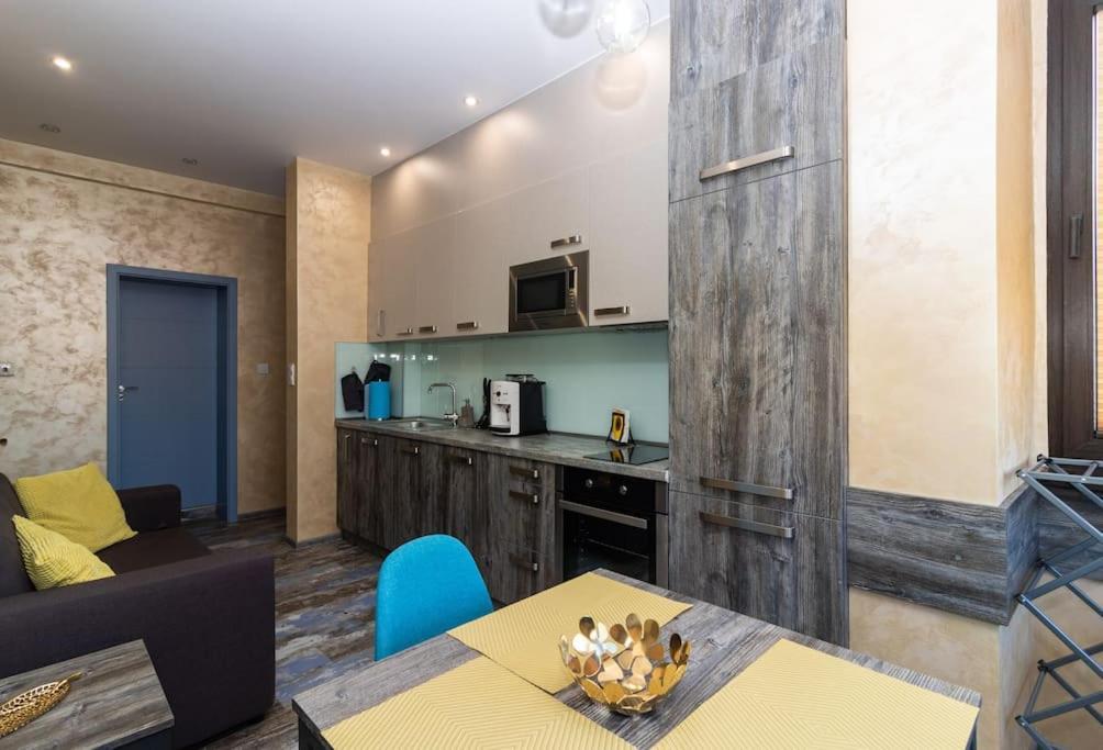 Unique Central 1 Bedroom Flat ソフィア エクステリア 写真